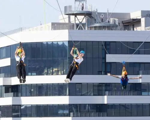 กิจกรรมโหนสลิงรอบสนามกีฬาเมืองนางาซากิ (กิจกรรมในนางาซากิ)