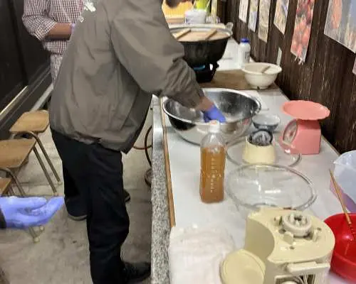 在鬼怪出没的小镇，入住日式民居，徒步前往云海中的山顶寺庙遗址，享受一段惬意的旅程。 2天1晚（爱媛郡）