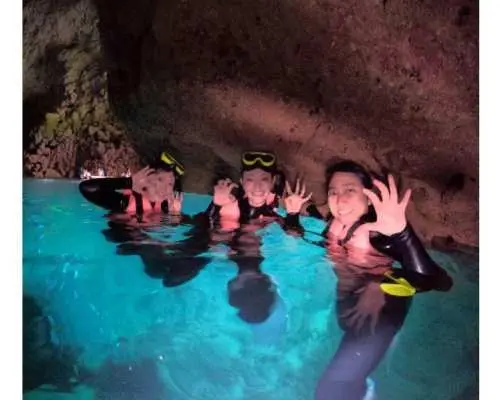 [Okinawa Blue Cave] Private Instructor Snorkeling Tour! (Perfect for couples, married couples, friends, and families! All optional fees included)