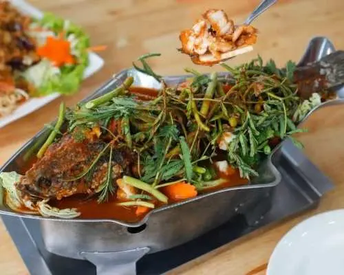 Bua Thong Farm Restaurant | ประเทศไทย