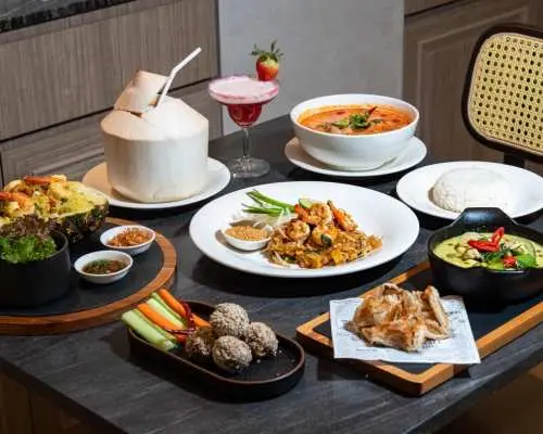 20/22 Away Sukhumvit 的 Twenty / Twenty-Two 酒吧和餐厅 | ประเทศไทย