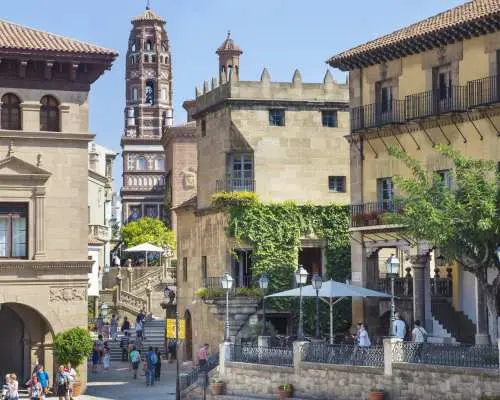 Go City | Barcelona Essentials Pass: Visit 3 Top Attractions