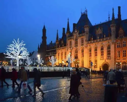 Christmas Magic in Bruges – Private Walk & Hot Chocolate｜Belgium