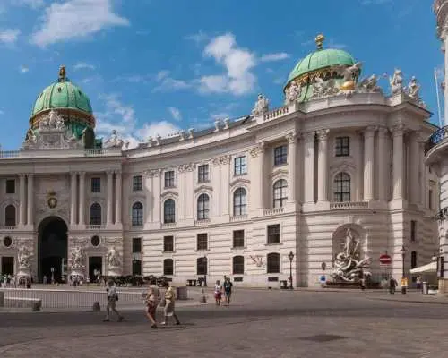 WIEN - Die Entstehung einer Weltstadt-geführter Spaziergang｜オーストリア