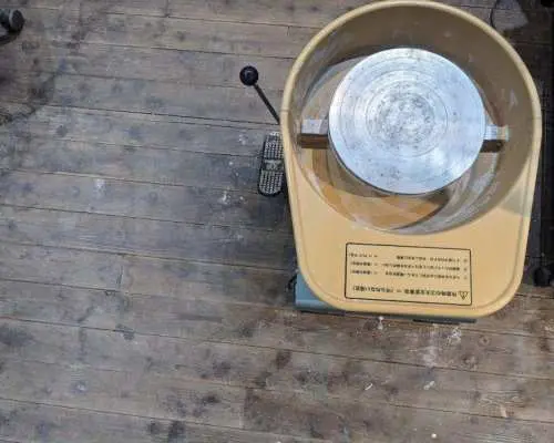 [An immersive, extraordinary experience at Mizumadera Temple] [For repeat visitors] \Creating large items such as plates and vases using an electric pottery wheel/Includes sightseeing in Mizumadera Temple town!