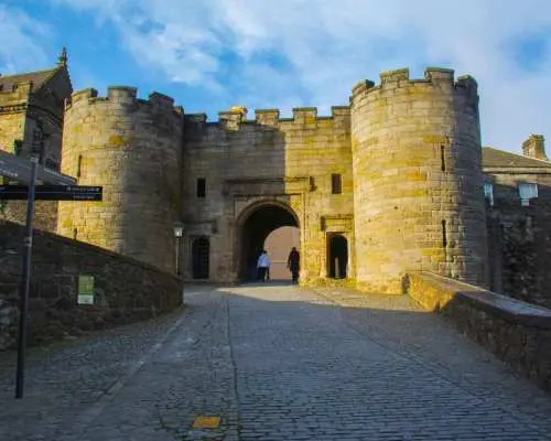 Loch Lomond, Highlands & Stirling Castle Tour from Edinburgh｜United Kingdom