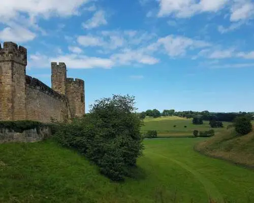 From Edinburgh: Holy Island, Alnwick Castle & Northumbria｜United Kingdom