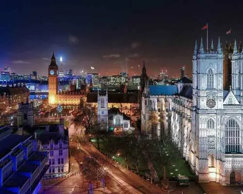 ロンドン：ロンドンのクリスマスの光景と音ツアー｜イギリス