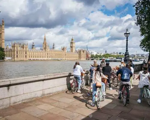 London: Landmarks & Secrets Bike Tour with Pub & Street Art｜United Kingdom