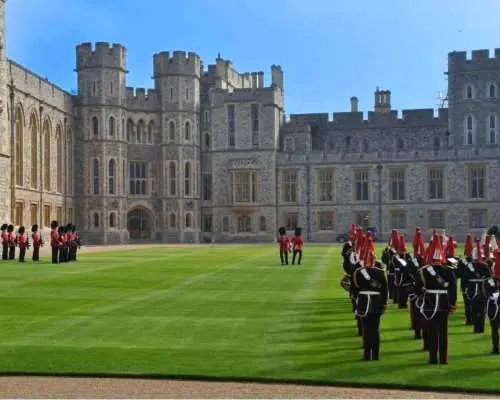 From London: Half-Day Trip to Windsor with Castle Tickets｜United Kingdom