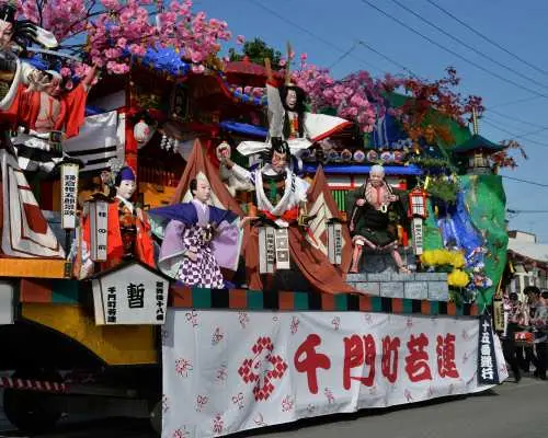 Be Part of the UNESCO Shinjo Festival: Float Pulling & Ginzan Onsen Tour