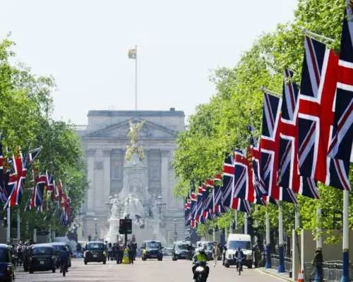 London: British Royalty Walking Tour｜United Kingdom