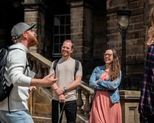 Edinburgh: Full City Tour & Johnnie Walker Whisky Experience｜United Kingdom