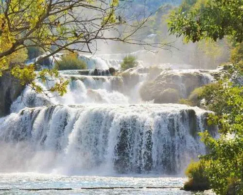Split & Trogir: Krka Waterfalls & Swimming in Primošten｜Croatia