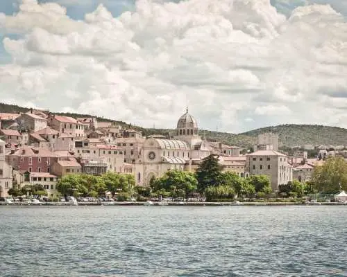 From Zadar: Krka Waterfalls and Sibenik Private Tour｜Croatia