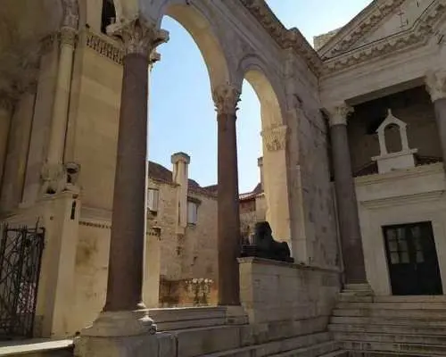 Experience Split History Walking Tour With Local Historian｜Croatia