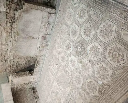 Pula Essentials Walking Tour｜Croatia