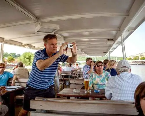 Prague Cruise: 1-Hour on the River Vltava｜Czechia