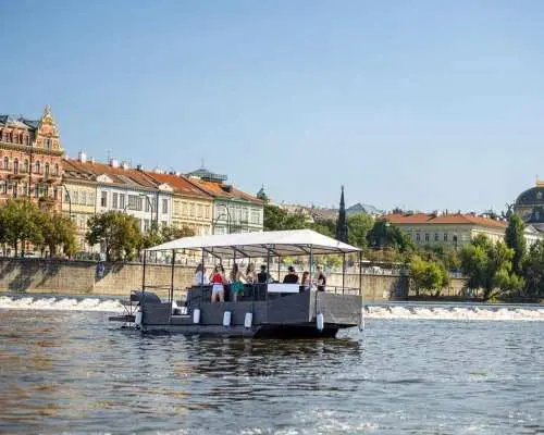 Prague: Private Cycle Boat River Tour with Beer or Prosecco｜Czechia