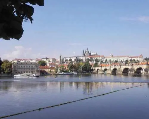 Praha: Tour đi bộ tham quan khu phố cổ và du ngoạn bằng thuyền quanh thành phố | Cộng hòa Séc