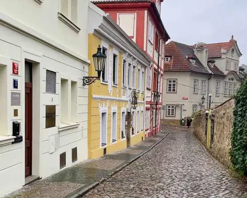 Comprehensive Prague Castle Tour in Spanish. Admission Tickets Included｜Czechia
