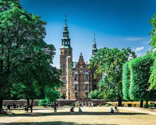 Copenhagen City & Christiansborg Palace Private Walking Tour｜Denmark