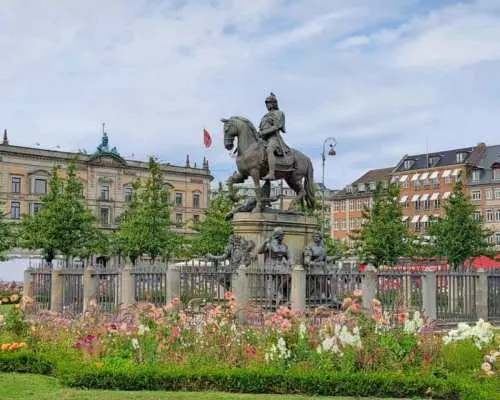 Copenhagen: 2,5-Hour 'Must See' Bike Tour with a Local Guide｜Denmark