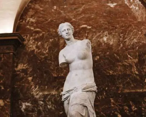 Louvre & Orsay Masterpieces - Guided Tour up to 6 guests 5h｜France