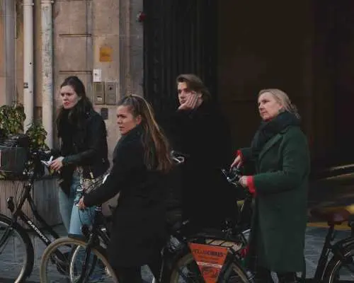 Paris: Off the Beaten Path City Secrets Bike Tour｜France
