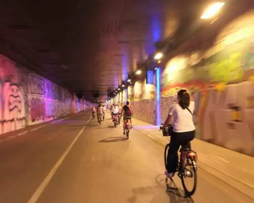 Paris By Night: 3-Hour Guided Bike Tour｜France