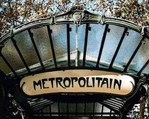 PARIS: Latin Quarter Guided Walking Tour - 12 guests 2,5h｜France