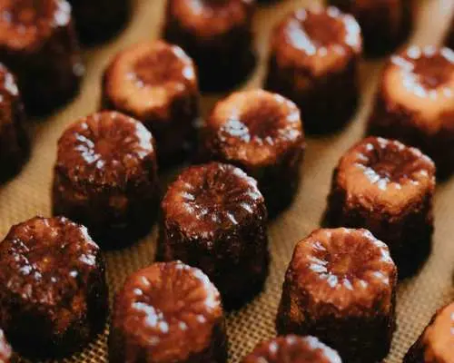 Bordeaux: River Garonne Cruise with Glass of Wine and Canelé｜France