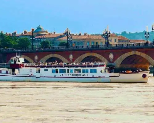 Bordeaux: River Garonne Cruise with Glass of Wine and Canelé｜France