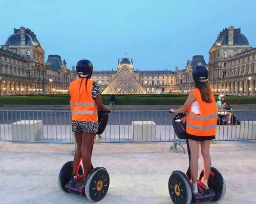 Paris: Guided Segway Tour Paris by Night｜France
