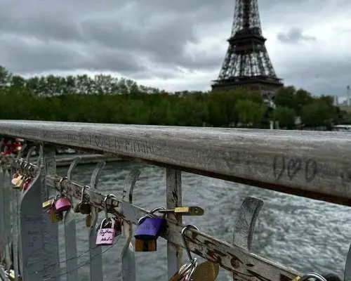 パリ：プライベート乗り継ぎツアー｜フランス