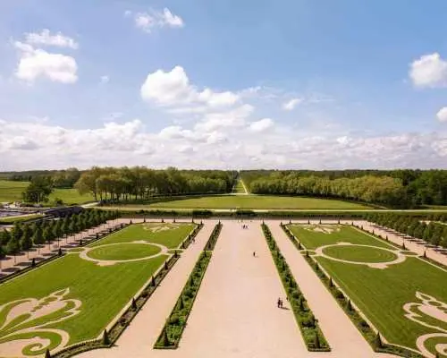 From Amboise: Full-Day Guided E-bike Tour to Chambord｜France