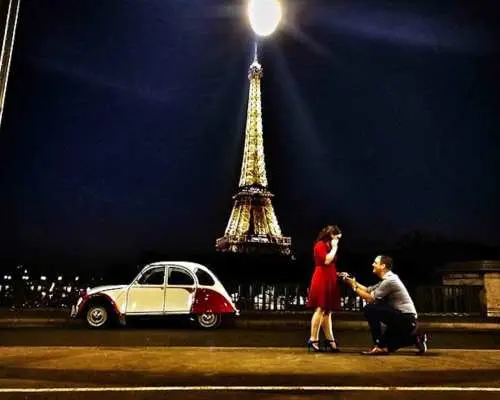 Paris: City Sightseeing Tour at Night in Vintage Car｜France