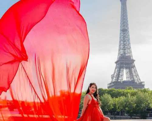 パリ：エッフェル塔フライングドレス撮影　jonadress｜フランス
