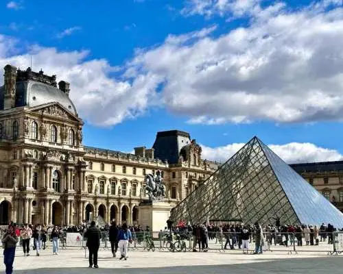 英語で巡るパリ歴史散策ツアー｜フランス
