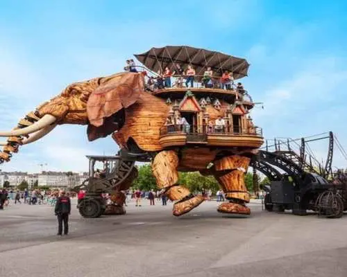Nantes : Must-see Attractions Walking Tour｜France