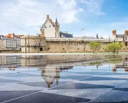Nantes : Must-see Attractions Walking Tour｜France