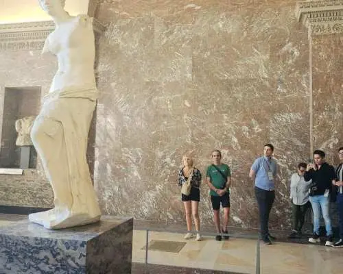 Louvre Museum Must-Sees Exclusive Guided Tour Entry Included｜France