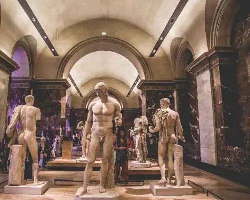Paris: Guided Louvre Tour with Skip-the-Line Museum Entry｜France