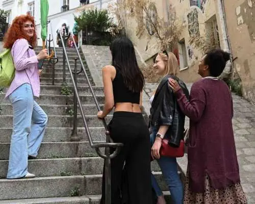 Montmartre Walking Tour with Secret Tales, Views & Croissant｜France