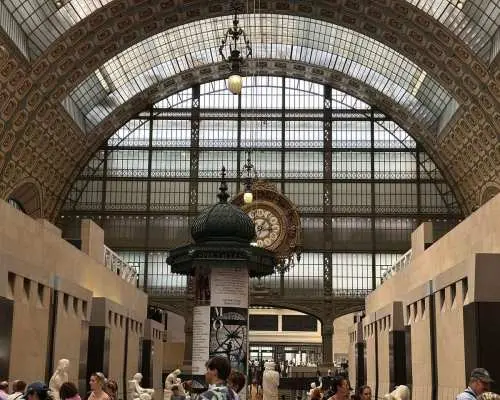 Musée d’Orsay Private Tour with An Artist｜France