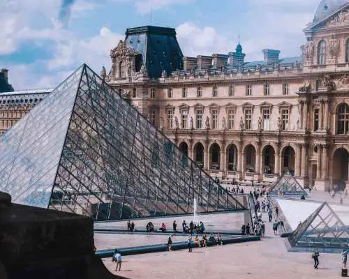 Paris Center: The Walk From Pont Neuf to Concorde｜France