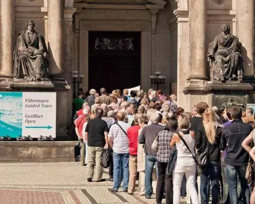 Dresden: Semperoper and Old Town Tour｜Germany