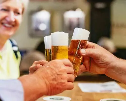 ケルン大聖堂と旧市街ツアー（ケルシュビール1杯付き）｜ドイツ