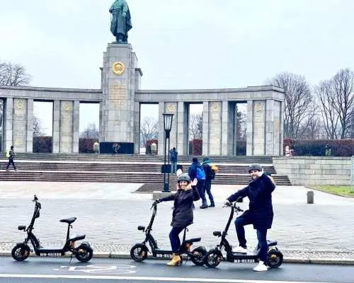 Berlin: Thrilling E-Scooter Adventure Tour｜Germany