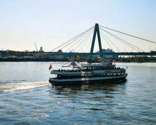 Cologne: Top Sights Rhine River Cruise - Skyline Tour｜Germany